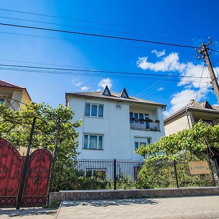 Guest House In Drachino Svalyava Luaran gambar