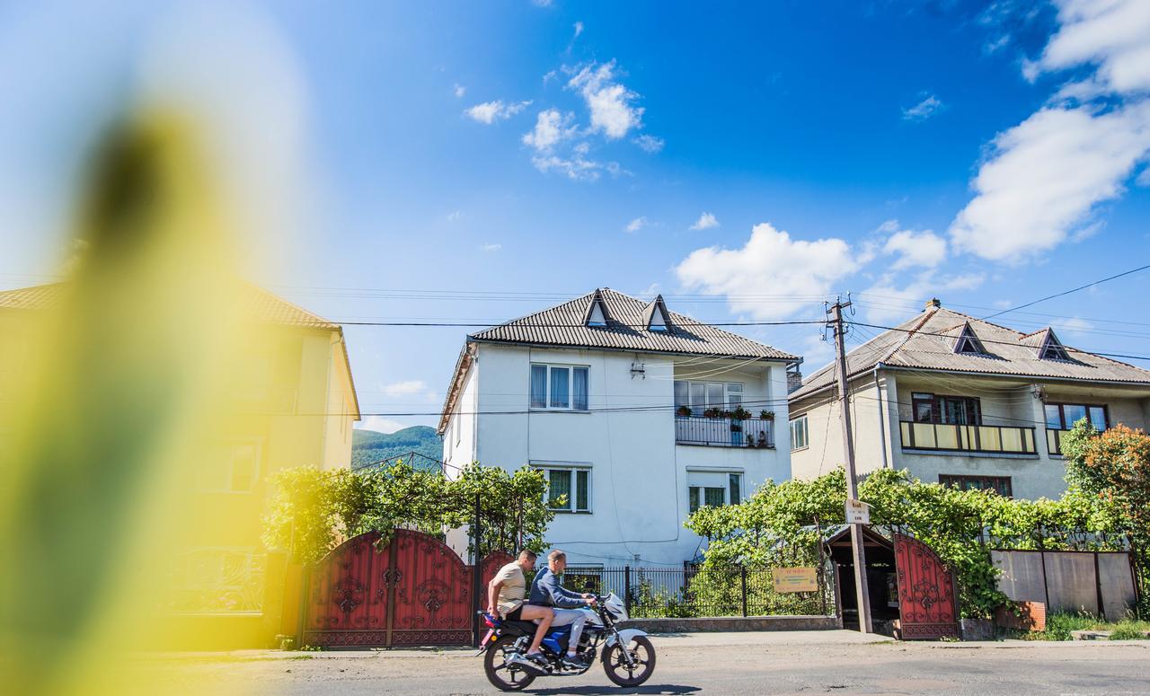 Guest House In Drachino Svalyava Luaran gambar